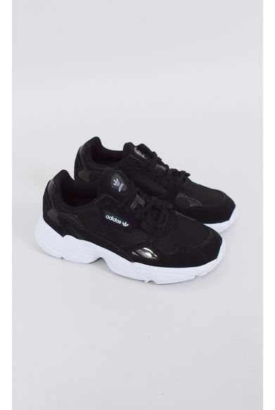tenis adidas para sair