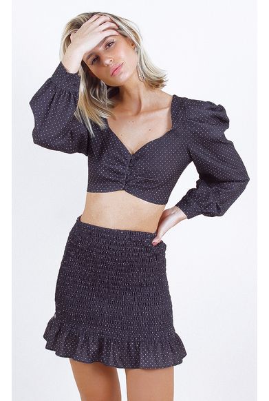 roupas com saia preta