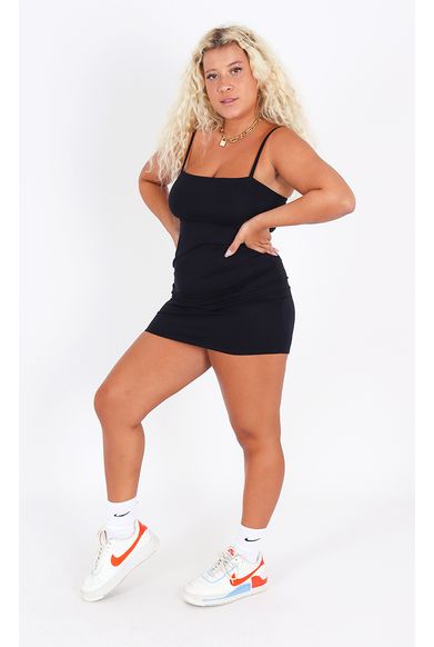 vestido decote reto preto